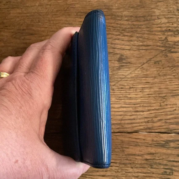 Louis Vuitton Paris Epi Porte Feiulle Elise Bifold Wallet with COA - Picture 4 of 15